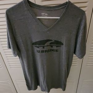 Men's 32 Bridge Grey V-Neck shirt Medium